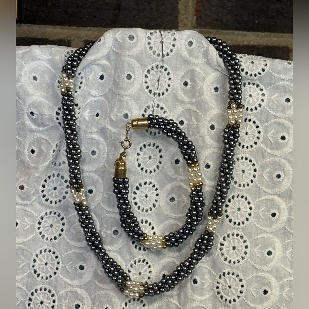 Park Lane beautiful grey and white bead twisted necklace and bracelet.